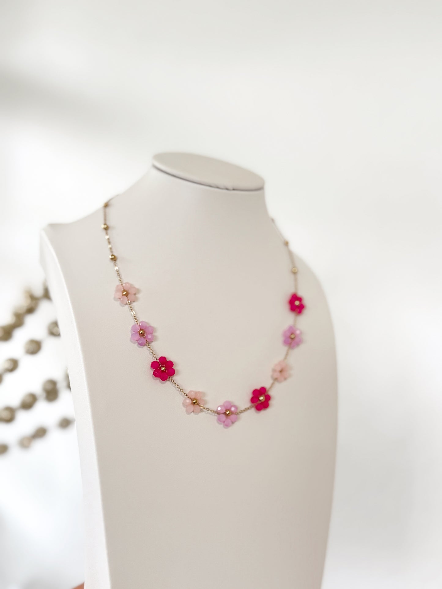 Collar- Florecitas- rosas