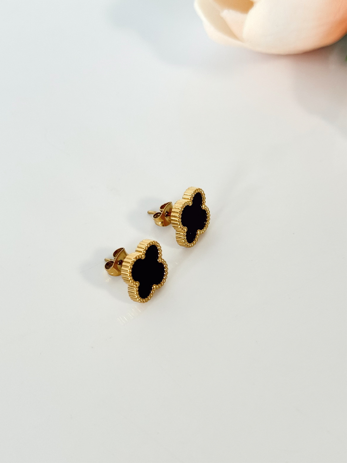 Aretes- Clover- negros