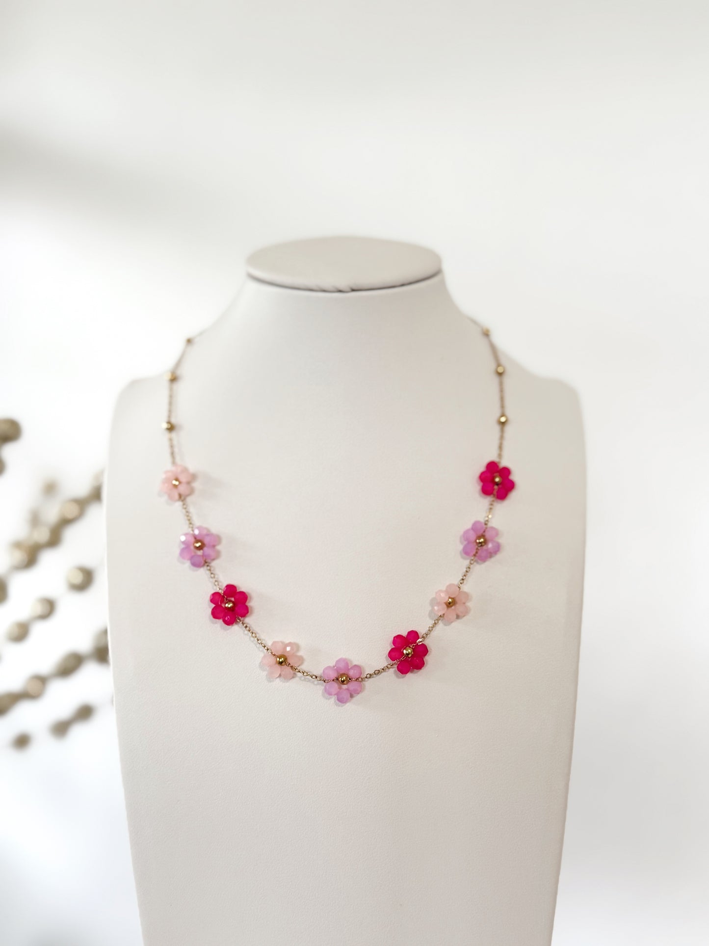 Collar- Florecitas- rosas