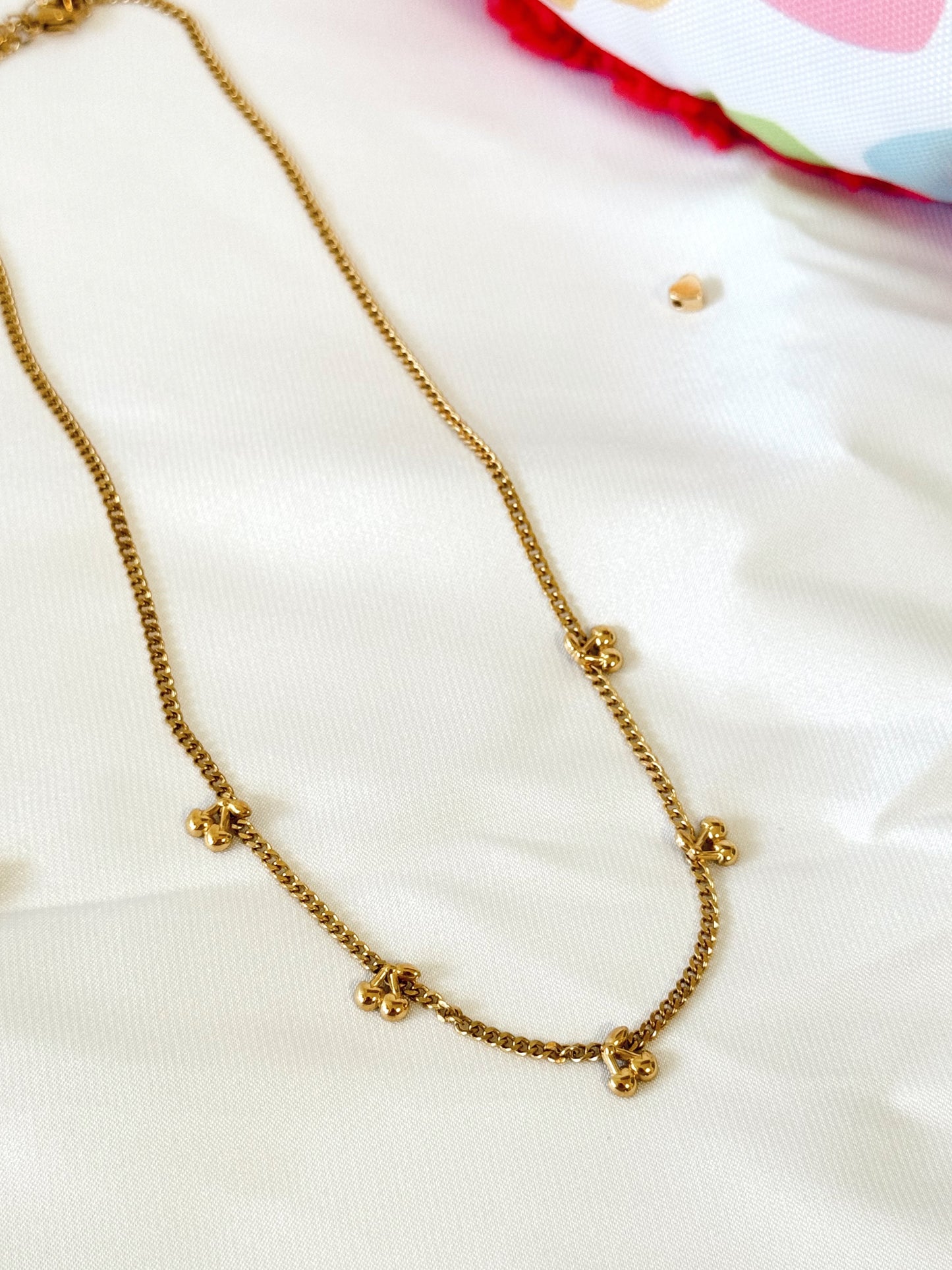 Collar- Golden Cherrys