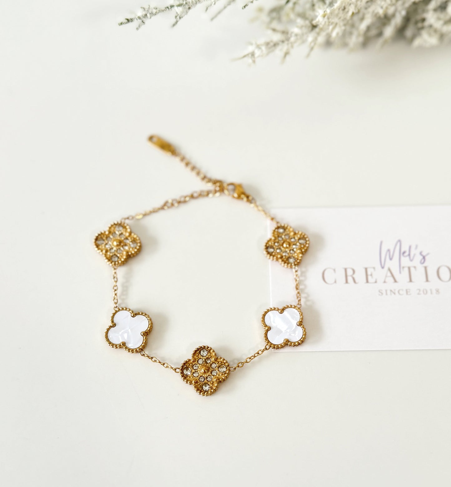 Brazalete - Clover Blanca - 6 en 1