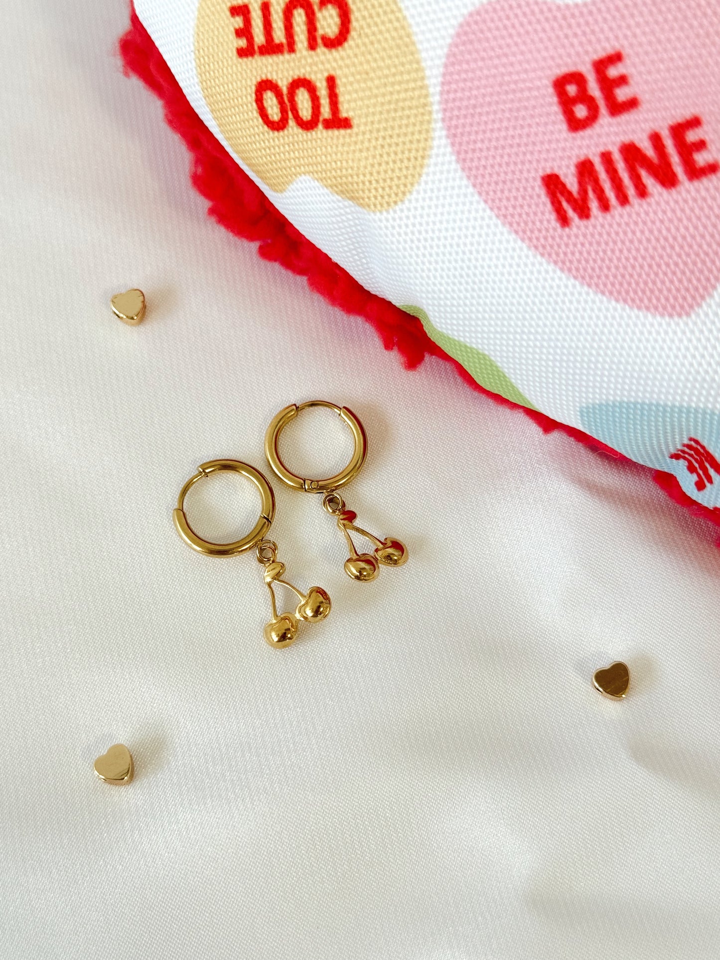 Aretes - Cherrys- Huggie