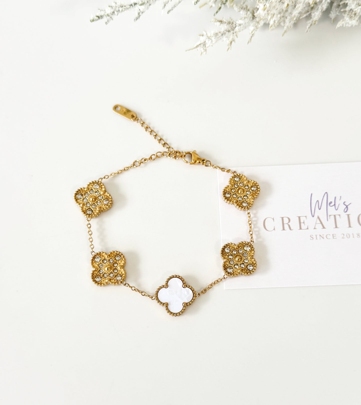 Brazalete - Clover Blanca - 6 en 1