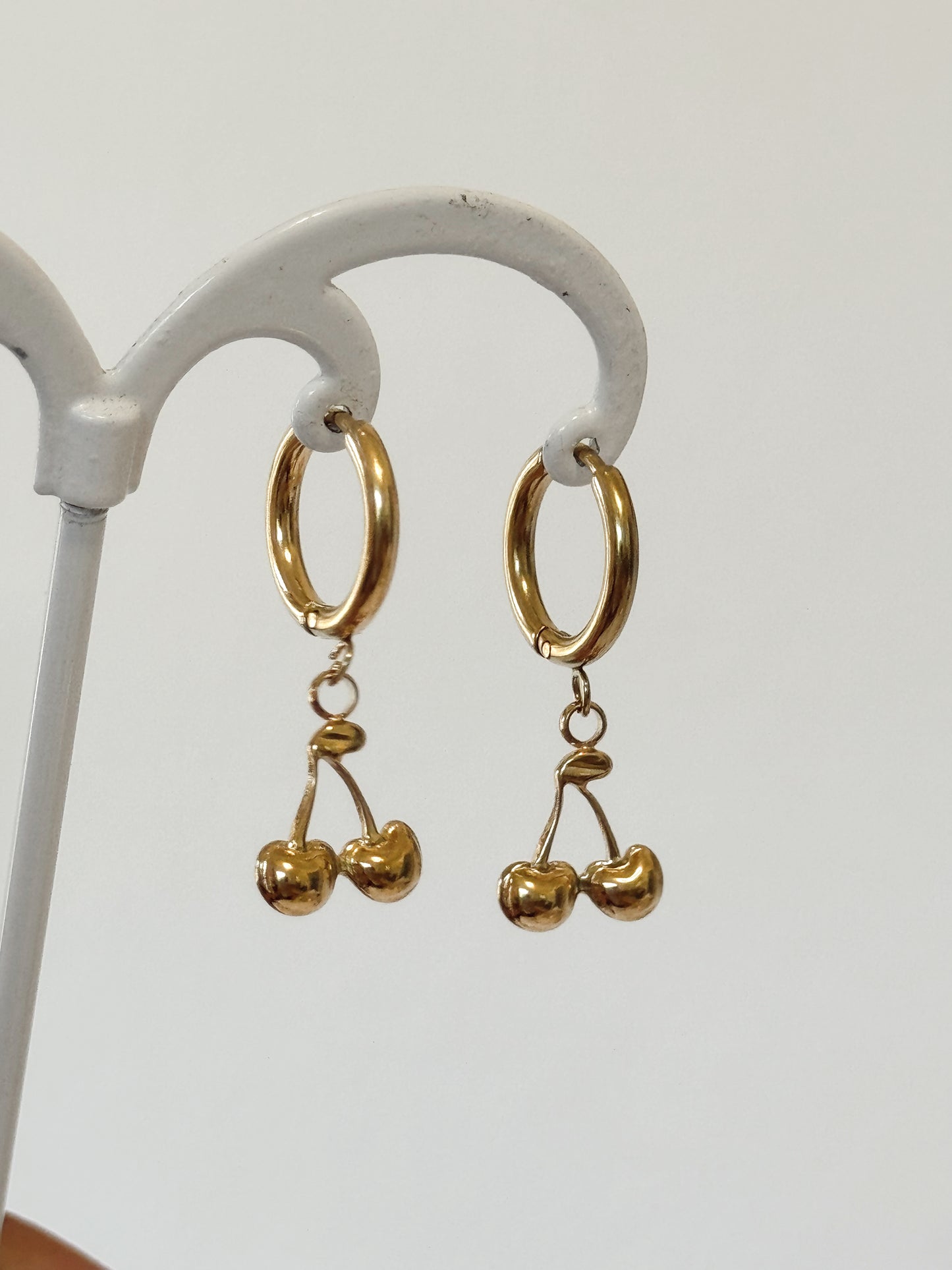 Aretes - Cherrys- Huggie