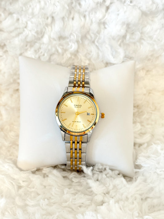 Reloj- Casio- fondo oro