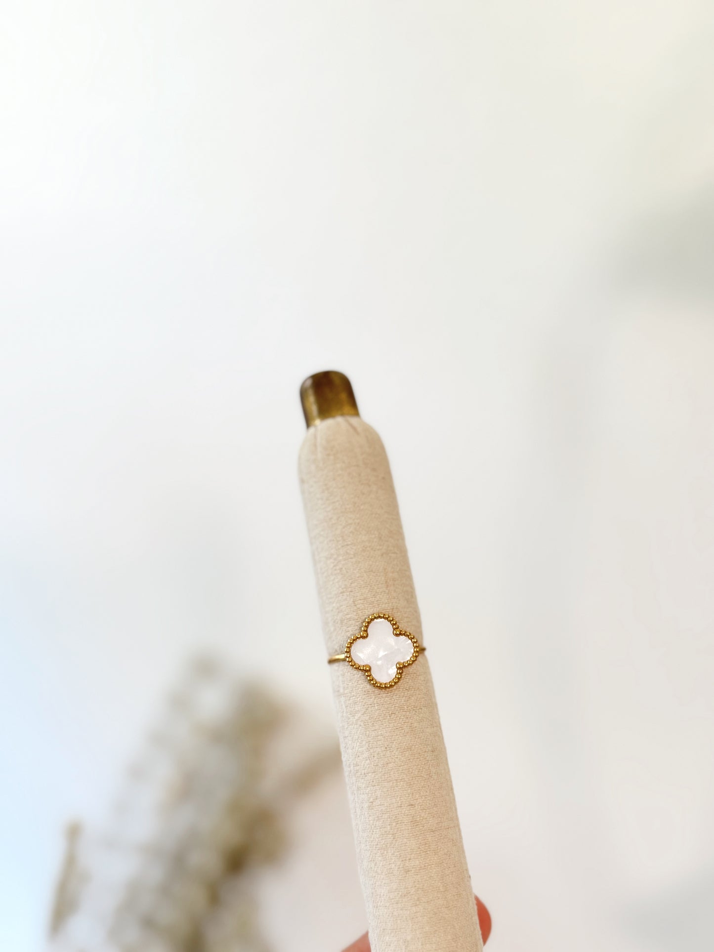 Sortija- Clover- blanco